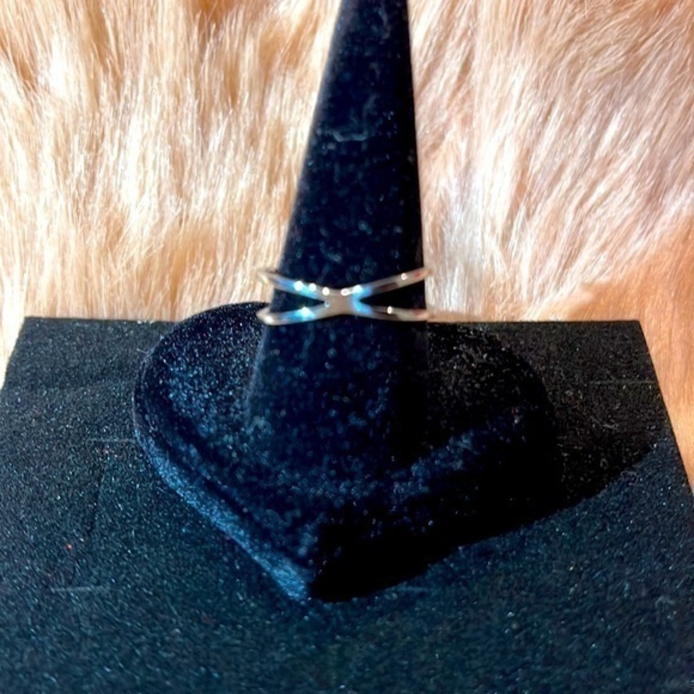 INFINITY -Criss Cross Ring, Silver Tone,‎ X Shape Adjustable Sz 7 NWT